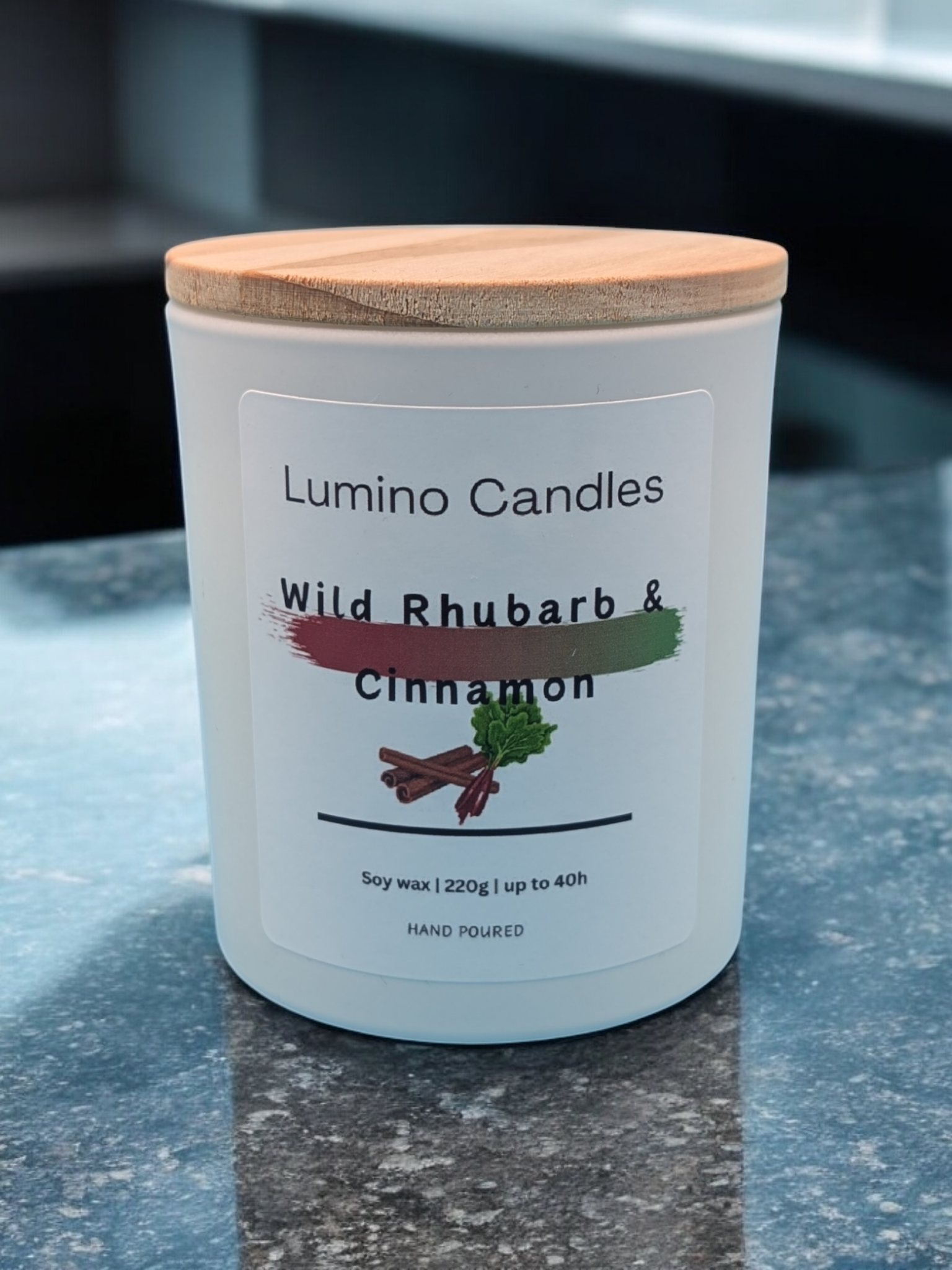 🥧 Wild Rhubarb & Cinnamon – Sweet, Spicy & Comfortingly Nostalgic Candle